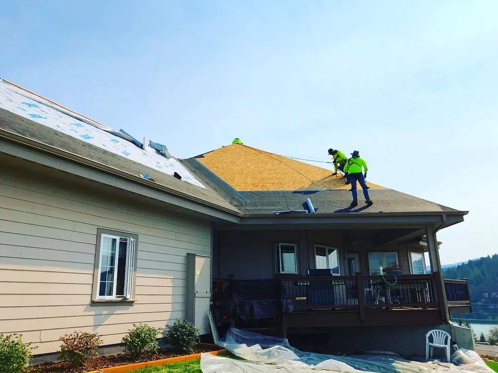 Slide of Artisan Roofing & Ice Dam Removal