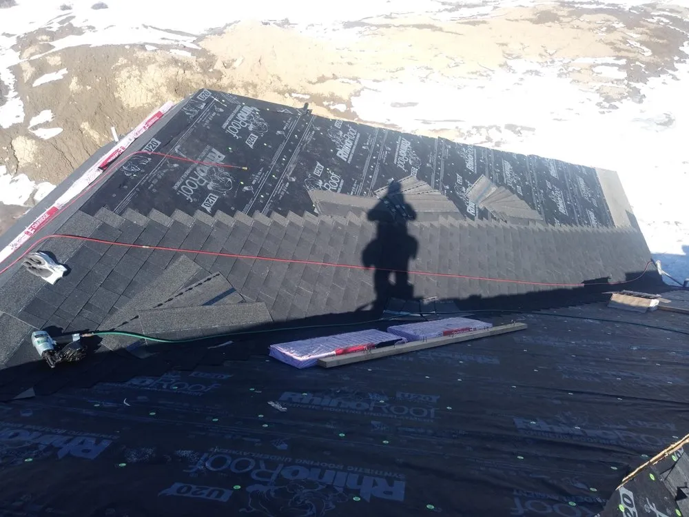 Slide of Arturos Roofing