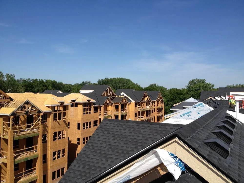 Top-rated roof inspection in Lee's Summit, MO - Aspen Contracting