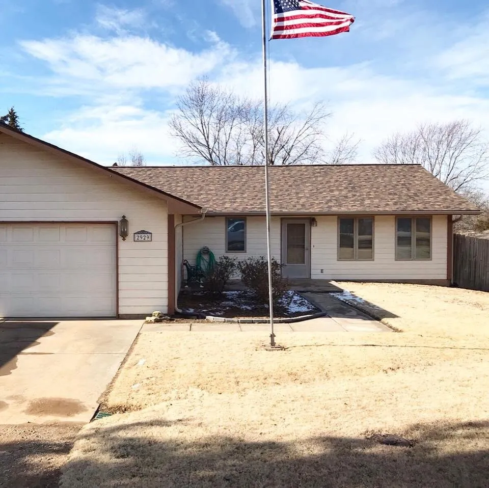 Local storm damage roof repair experts serving Lee's Summit, MO - Aspen Contracting