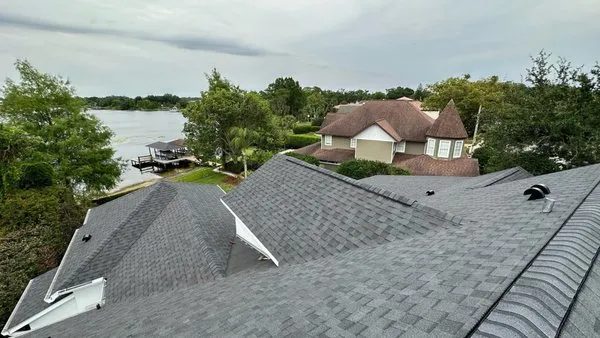 Assure U Roofing Logo