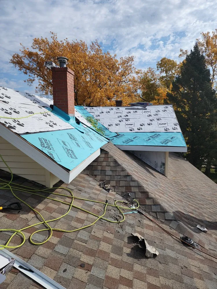 Slide of At Ur Top Roofing