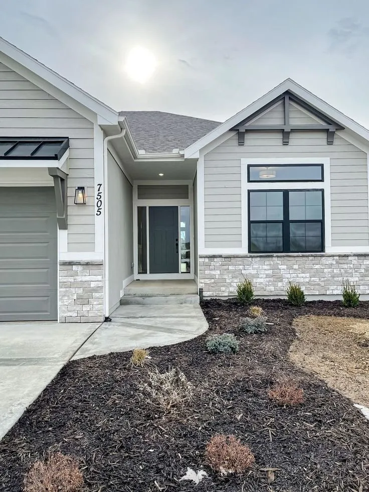 Slide of ATL Window King