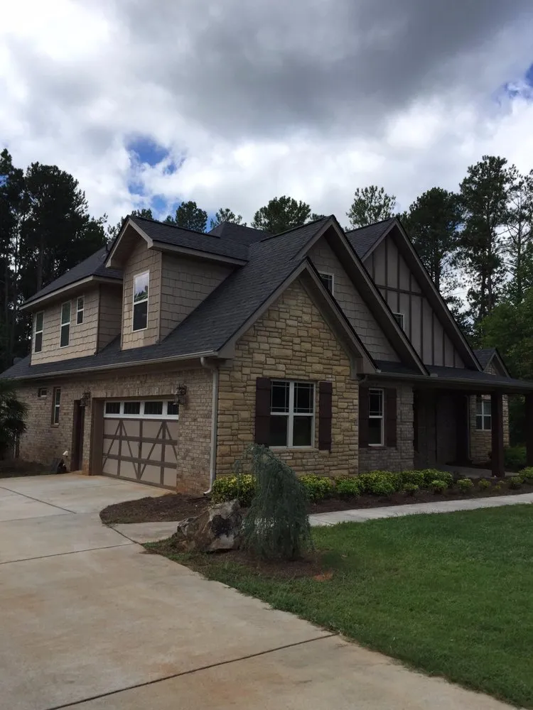 Slide of Atlanta Roof 911