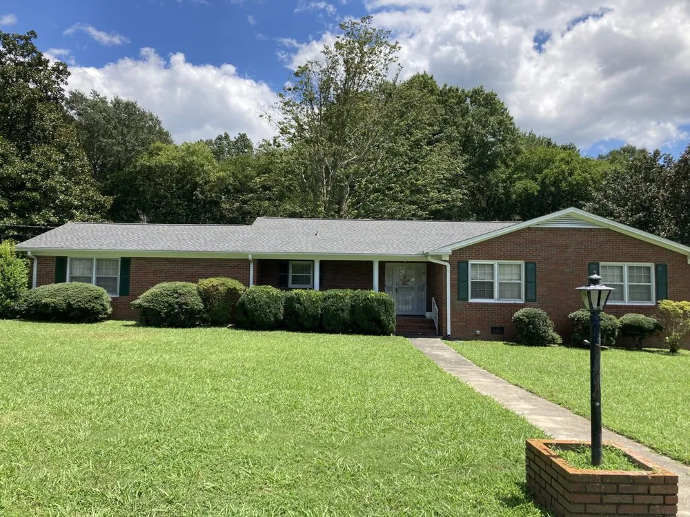 Licensed residential roofing service experts serving Gaylesville, AL - Atlas Roofing and Construction