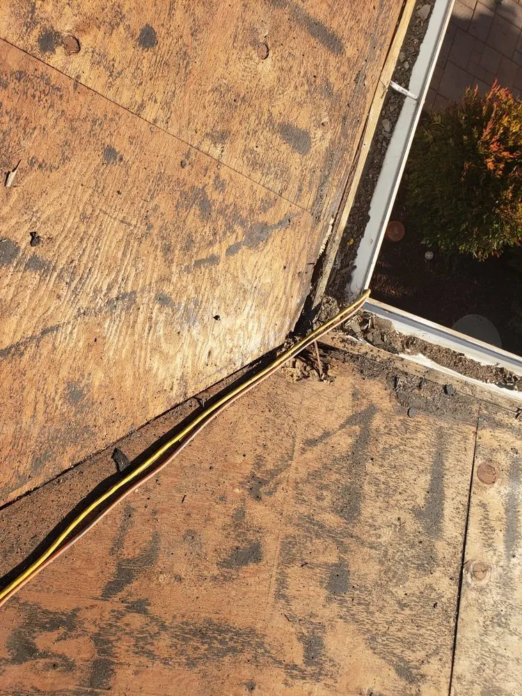 Slide of Atlas Roofing