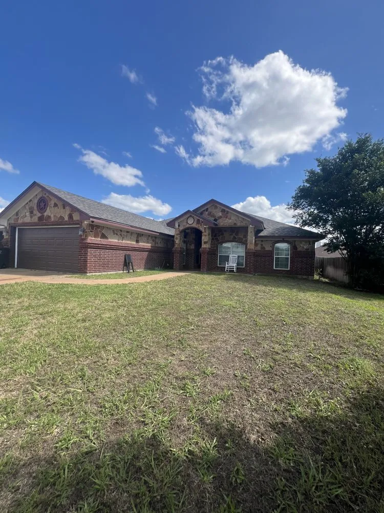 Slide of Atlas Roofing Pros