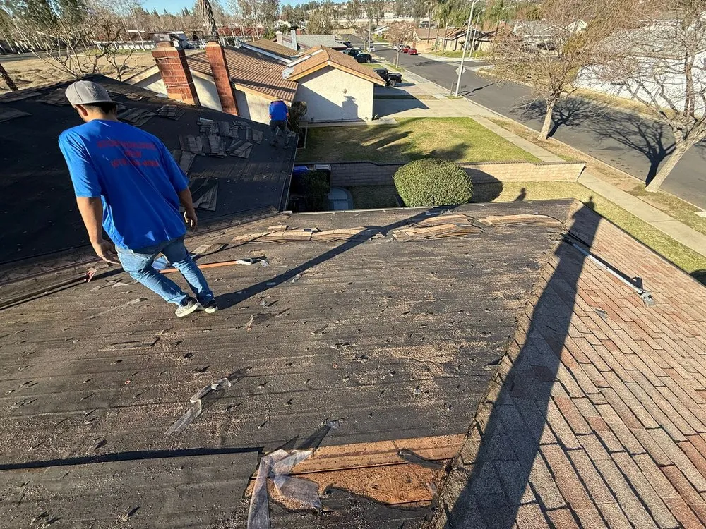 Slide of Atom Builders