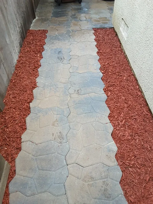 Slide of Attavox Construction