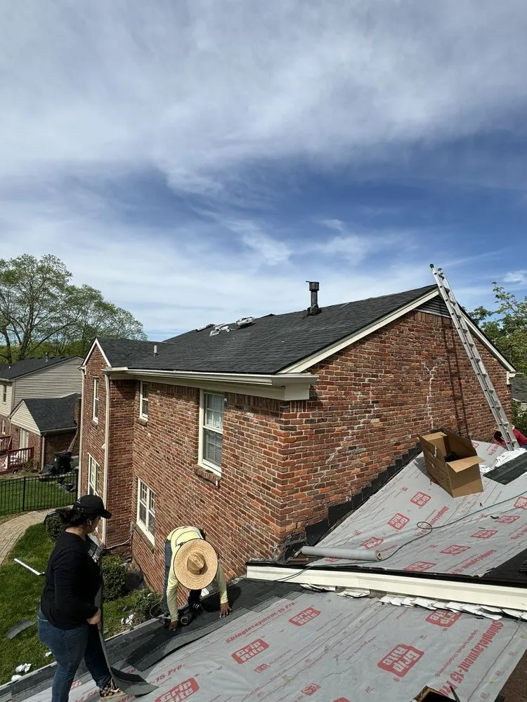 Slide of Augustus Roofing and Gutters