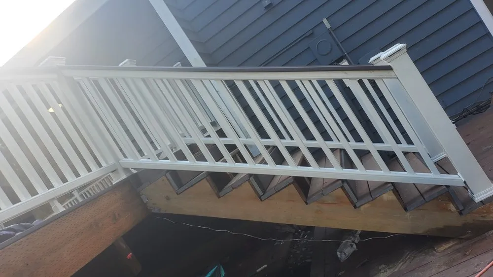 Slide of Aura Construction