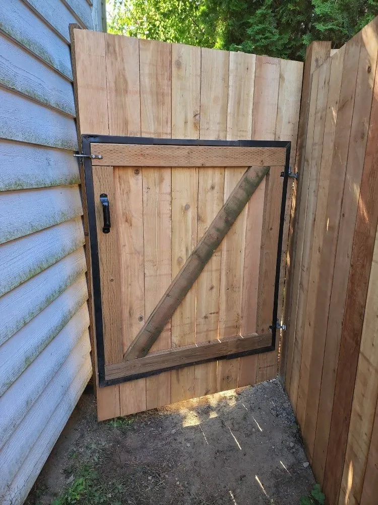 Slide of Aura Construction