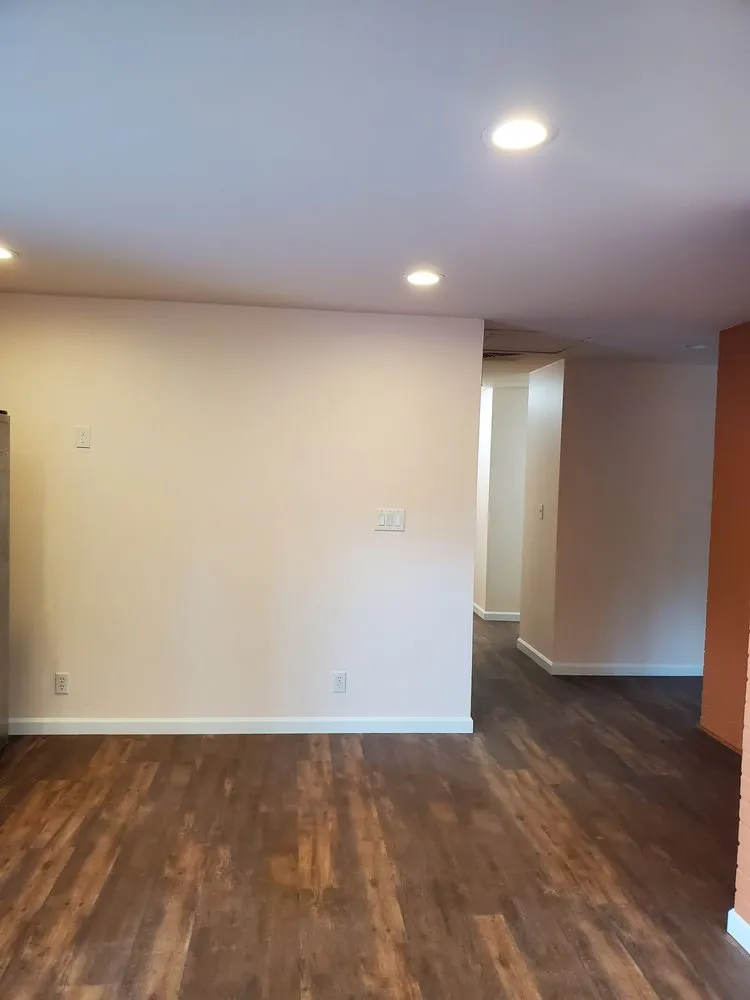 Slide of Aura Construction