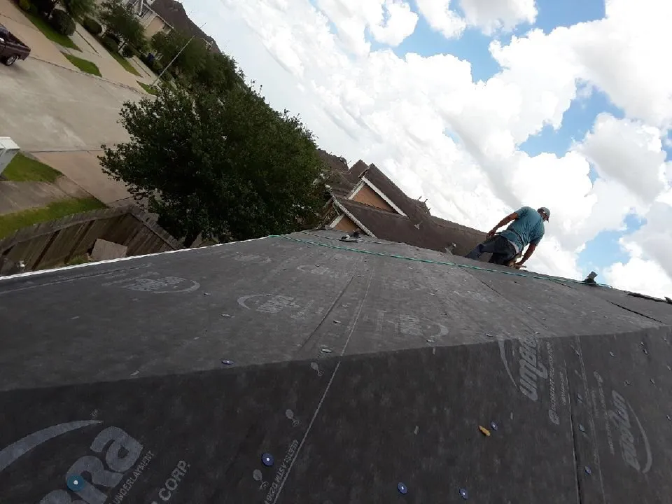 Slide of Aura Roofing Services