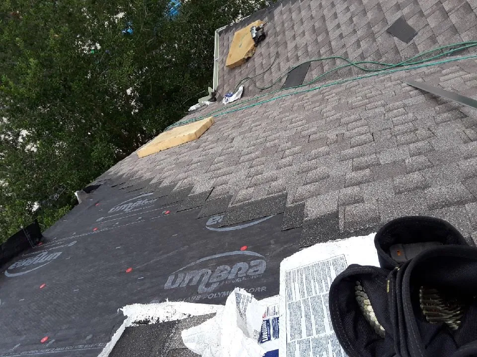 Slide of Aura Roofing Services