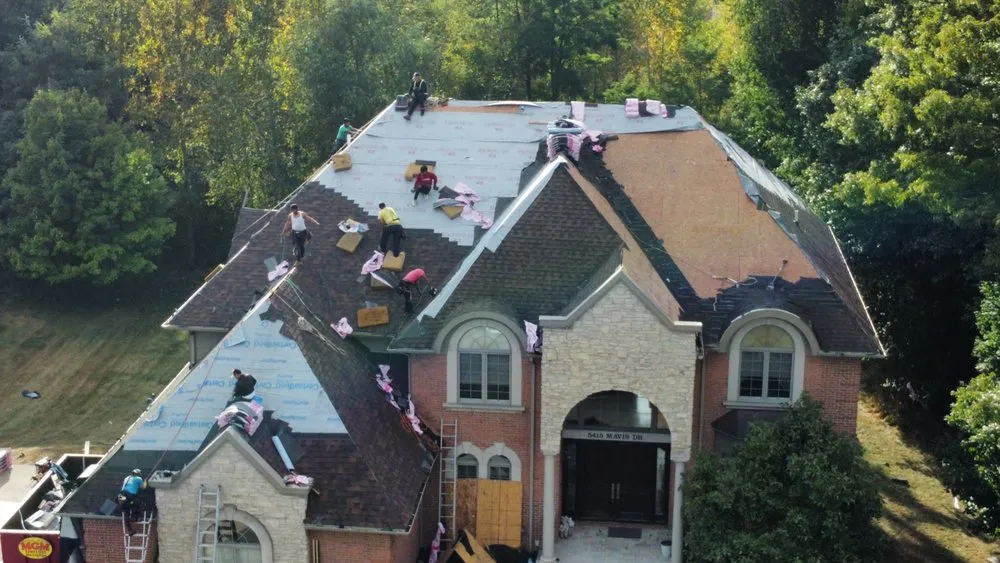 Licensed roof replacement experts serving Bloomfield Twp, MI - AUSICO