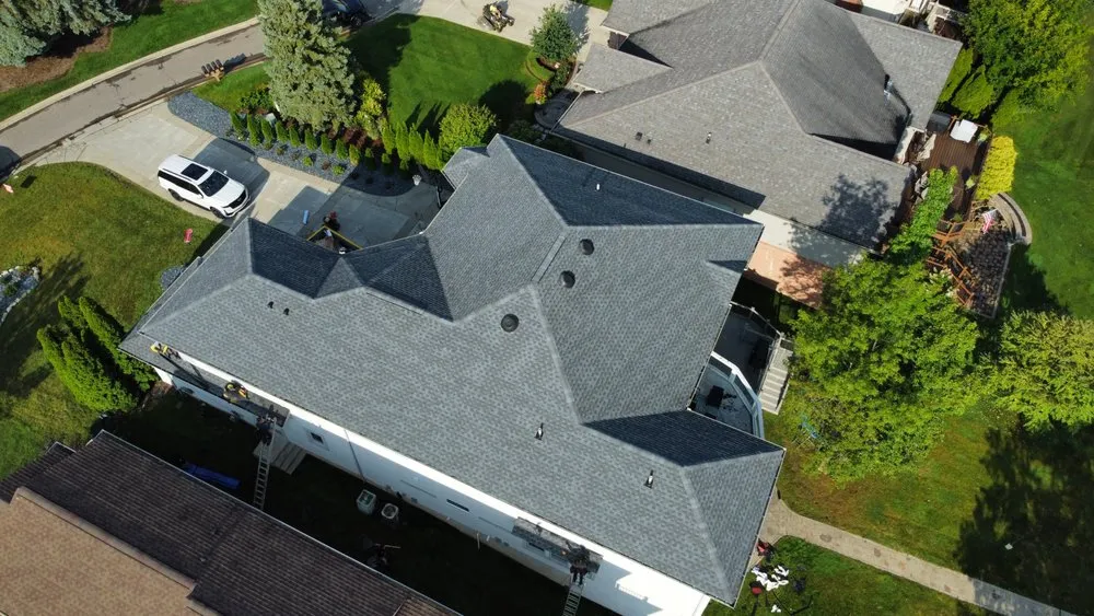 Slide of Ausi’s Exteriors