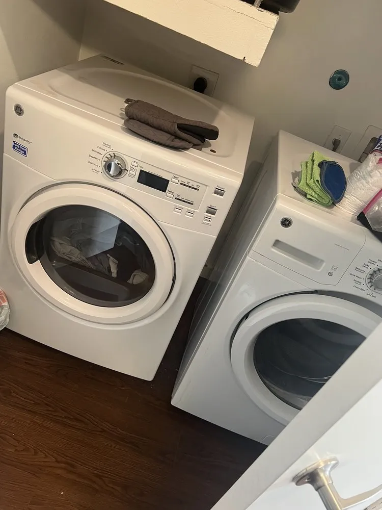 Slide of Austin Roof Specialists