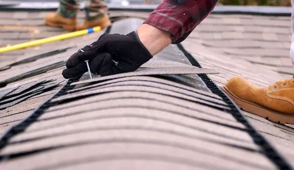 Autumn Oaks Roofing Logo