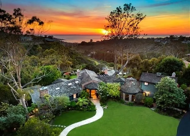 Slide of AV Roofing & Construction