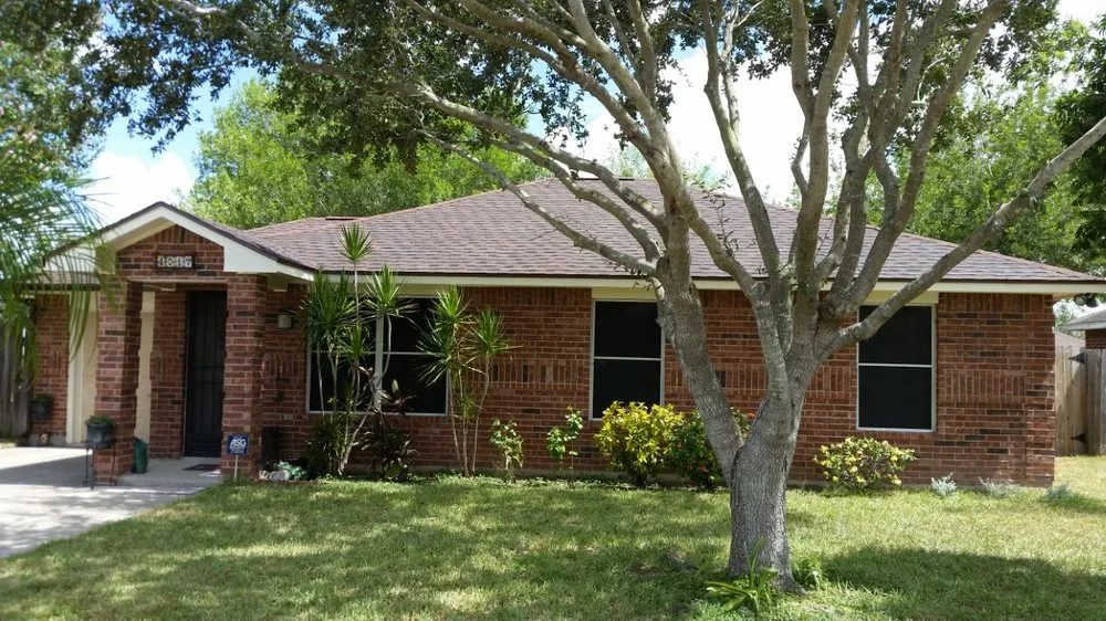 Slide of A&V Roofing