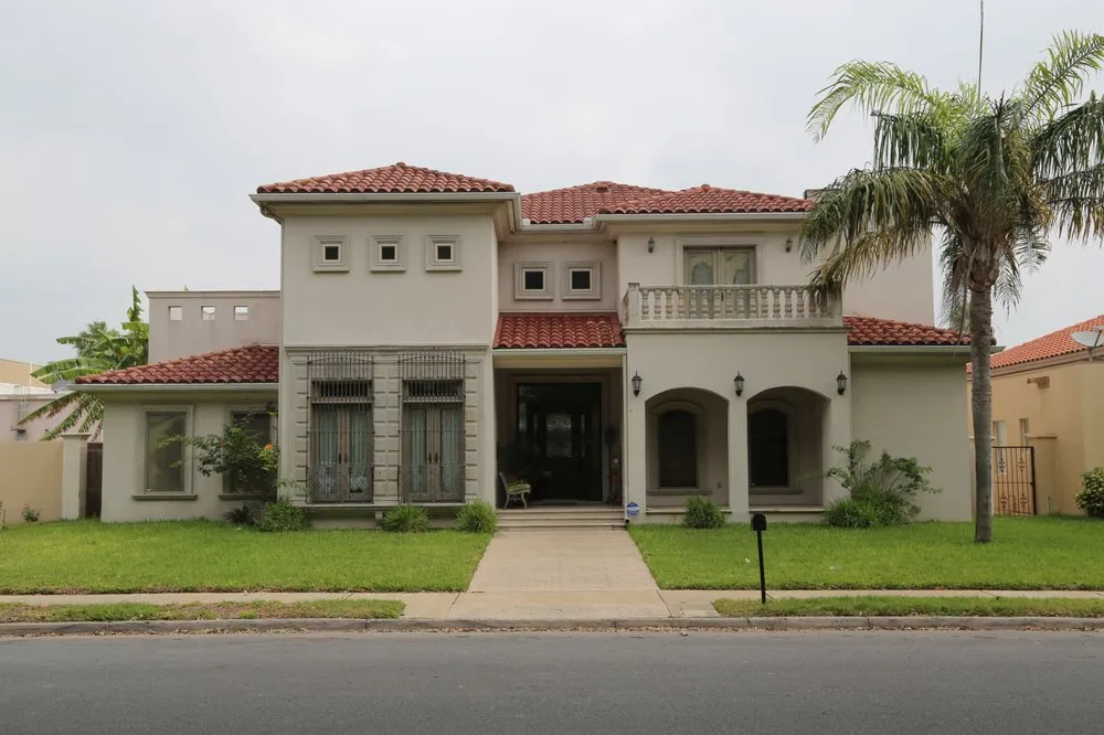 Slide of A&V Roofing