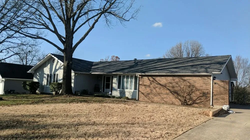 Slide of Avalanche Roofing & Exteriors