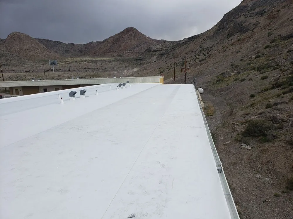 Top-rated flat roof repair in W Valley City, UT by Avalanche Roofing Services