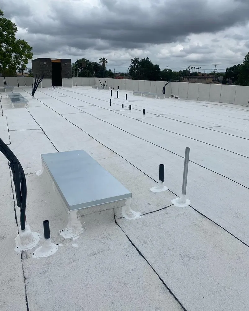 Slide of Avant Roofing