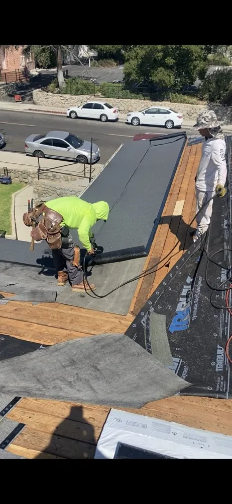 Slide of Avant Roofing