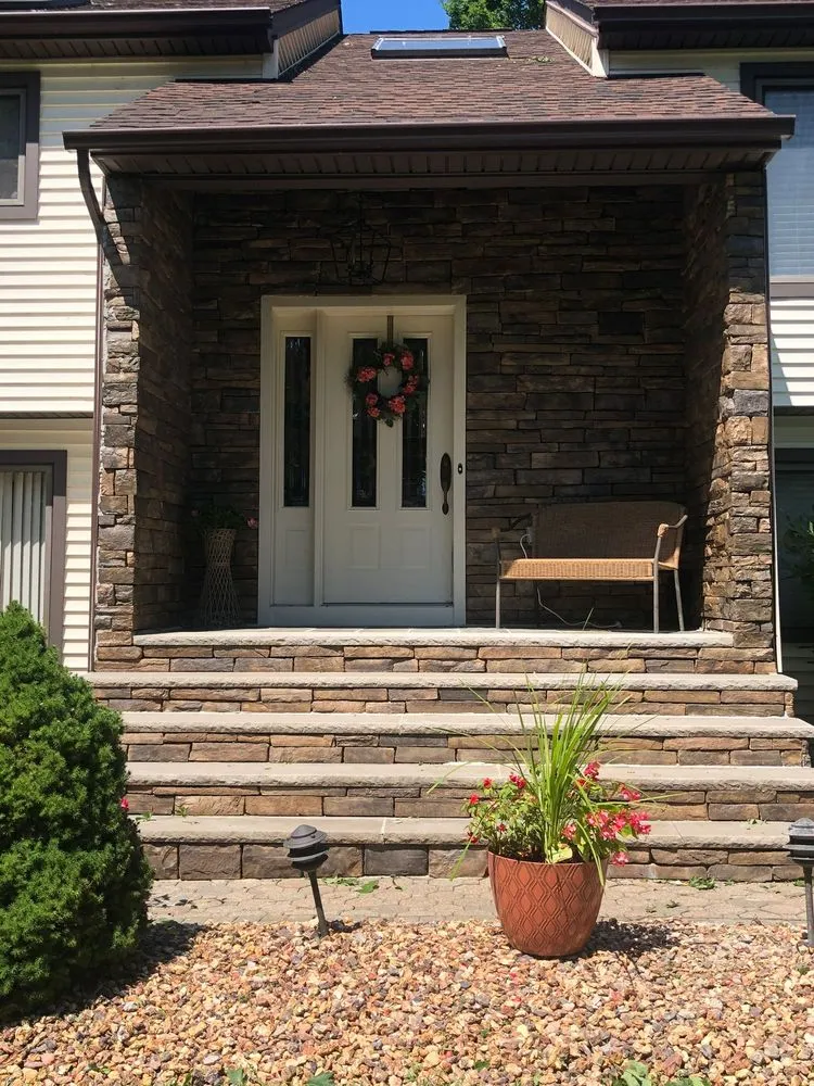 Slide of AvantGarde Construction