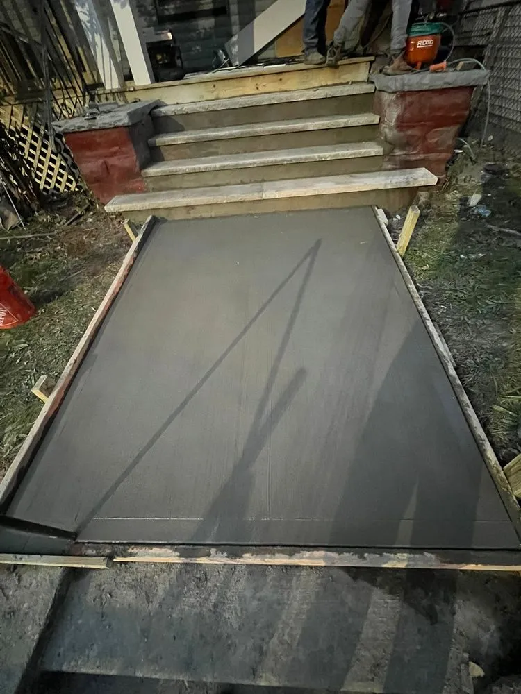 Slide of AvantGarde Construction