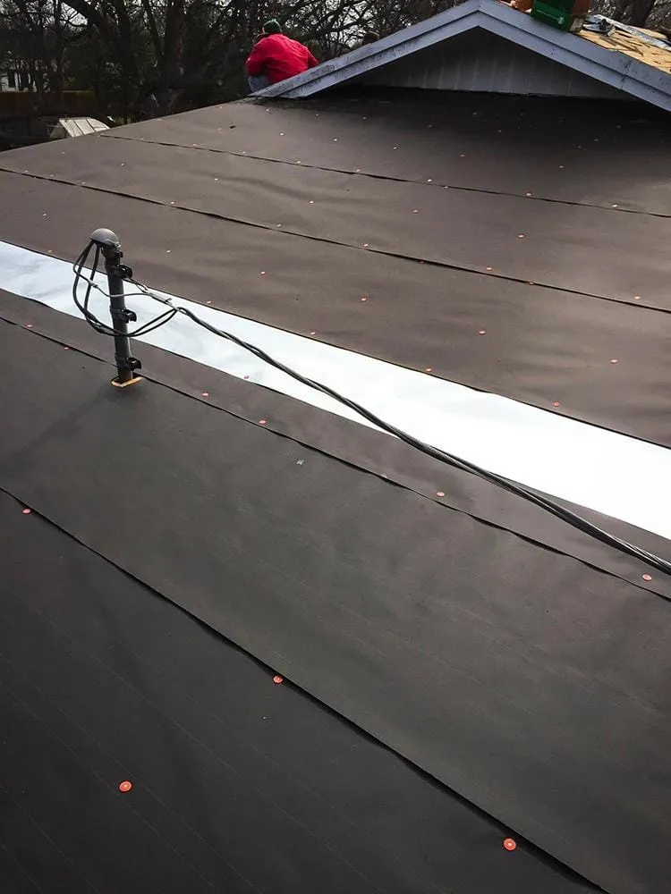 Slide of Avery Family Construction