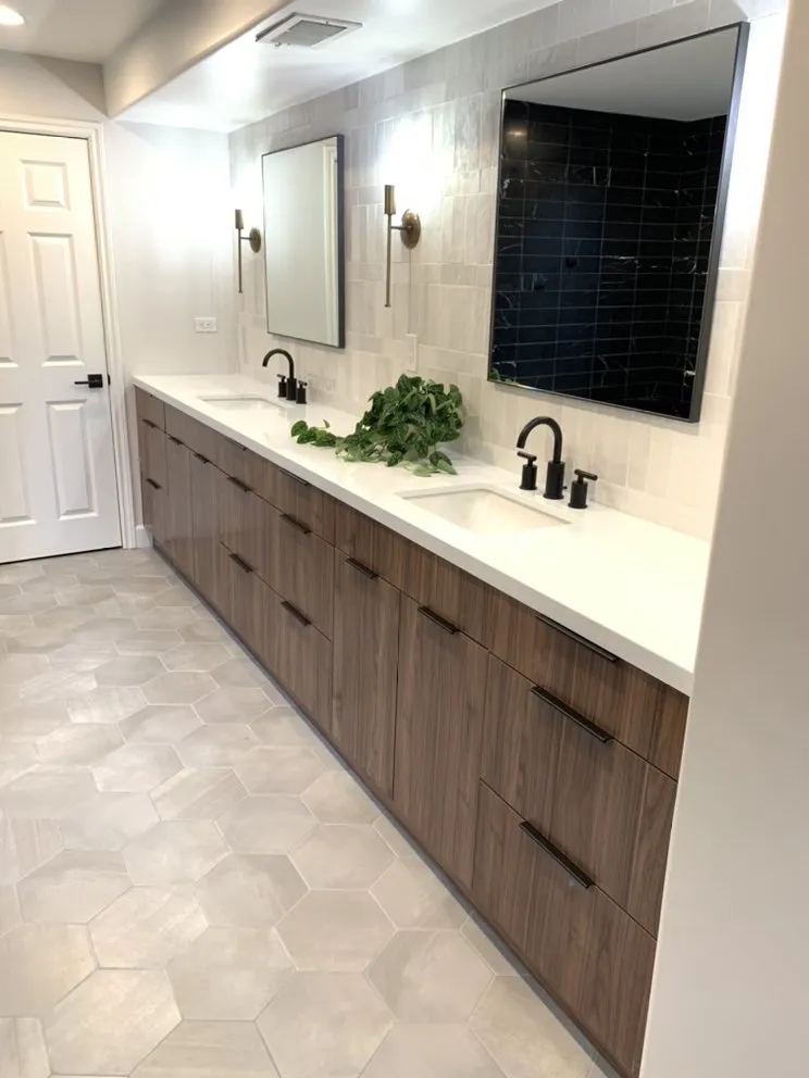 Slide of Avid Construction