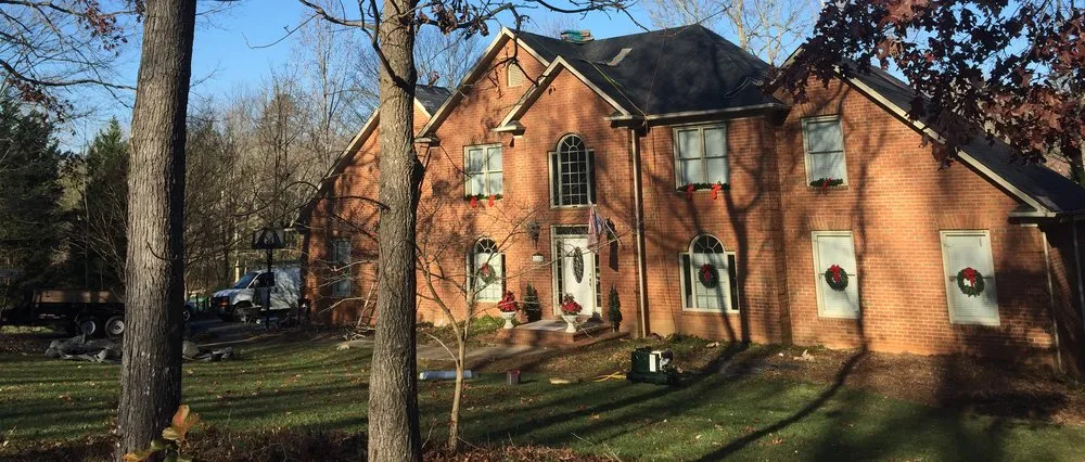 Slide of A&W Roofing