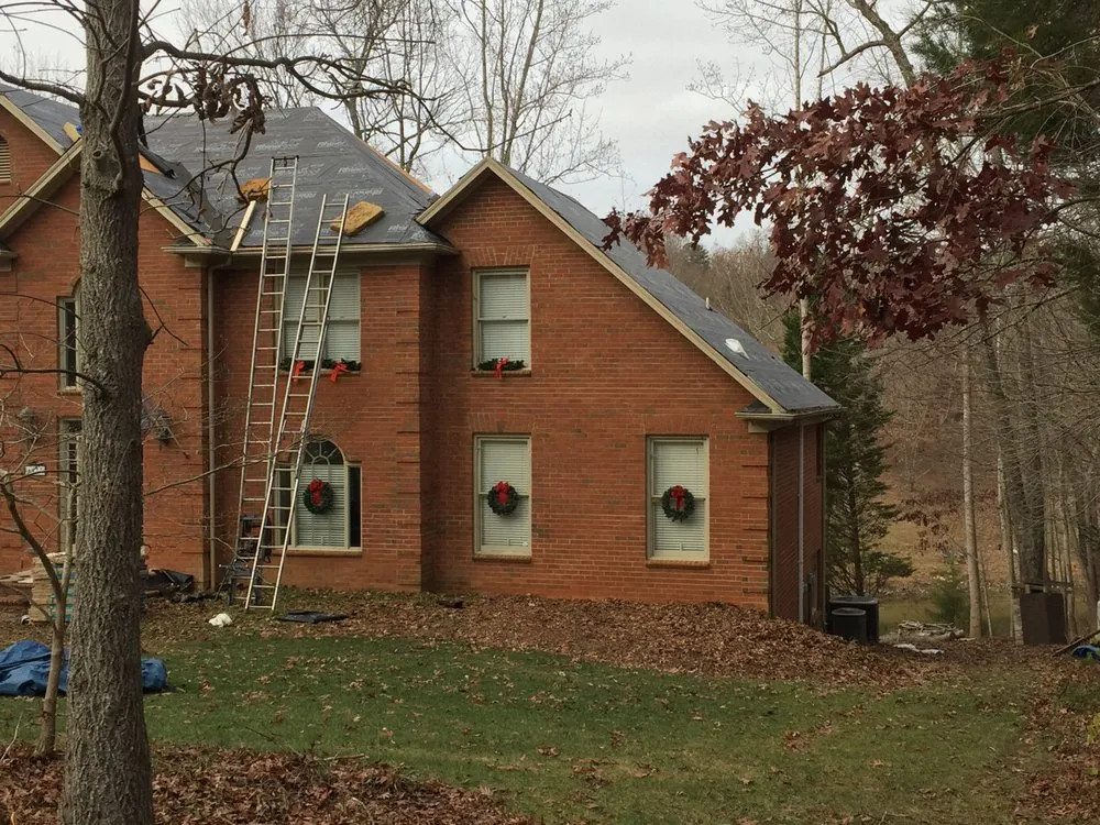 Slide of A&W Roofing