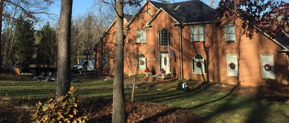 Slide of A&W Roofing