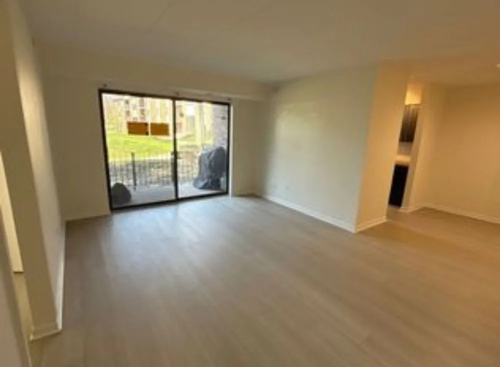 Slide of AXIOM Contractors