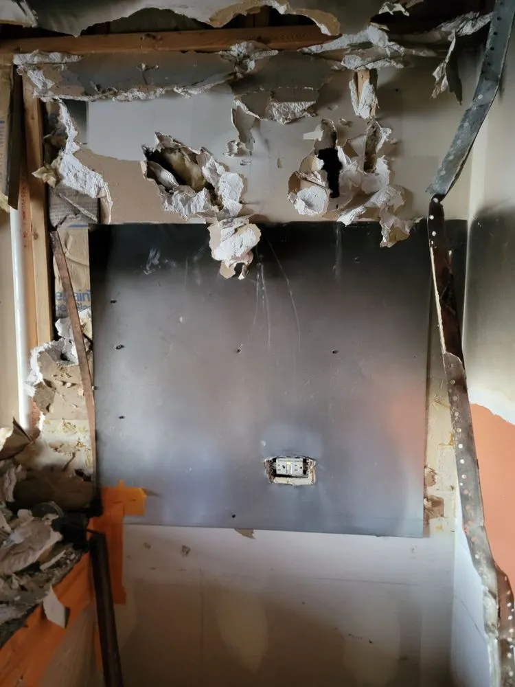 Slide of AXIOM Contractors