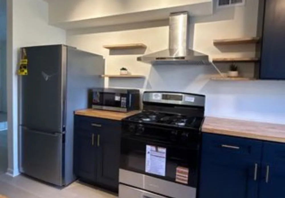 Slide of AXIOM Contractors