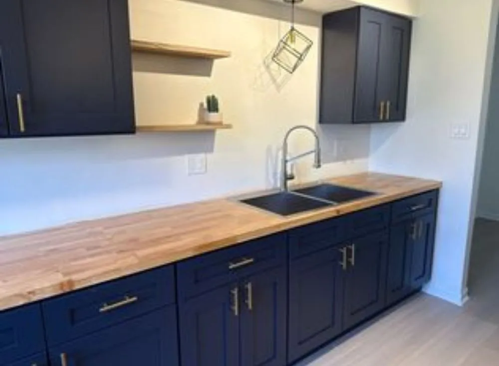 Slide of AXIOM Contractors