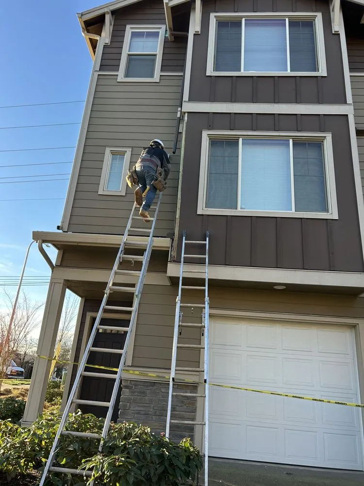 Slide of Azteca Construction