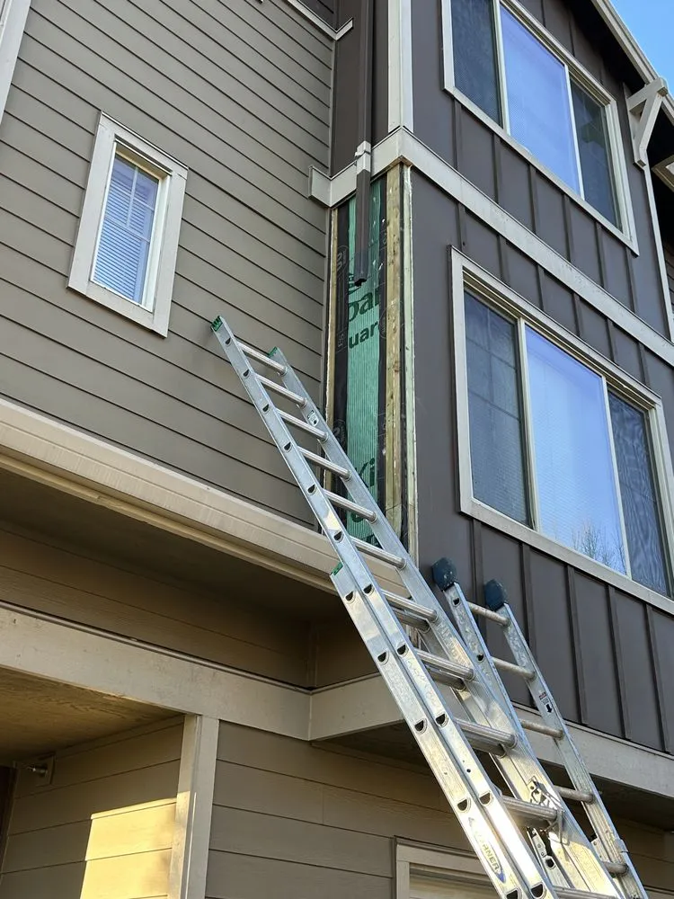 Slide of Azteca Construction