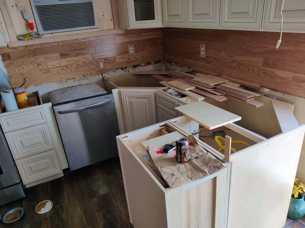 Reliable residential roofing service experts serving Andalusia, PA - Aztek Construction