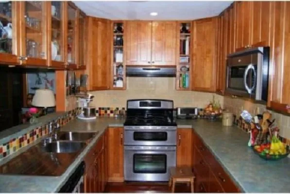 Slide of B & E Contractors