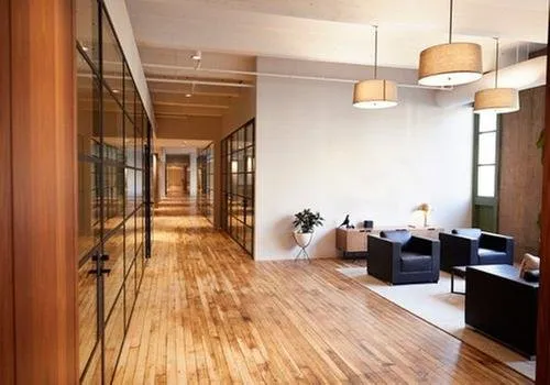 B & E Contractors Logo