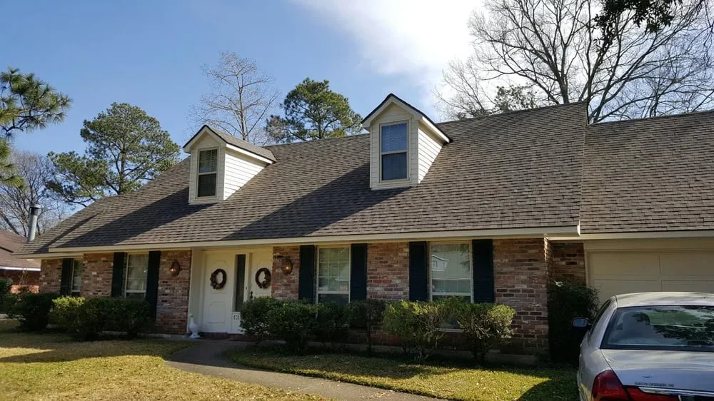Licensed flat roof repair in Prairieville,, LA - B & H Construction