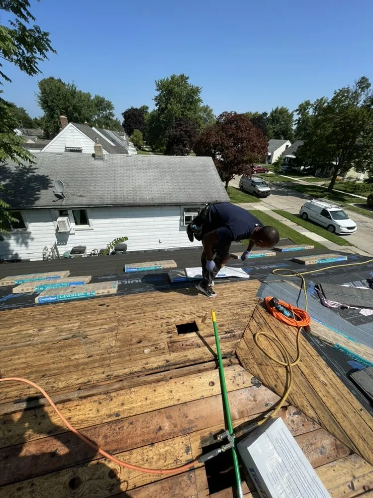 Slide of B & Ts Home Improvement