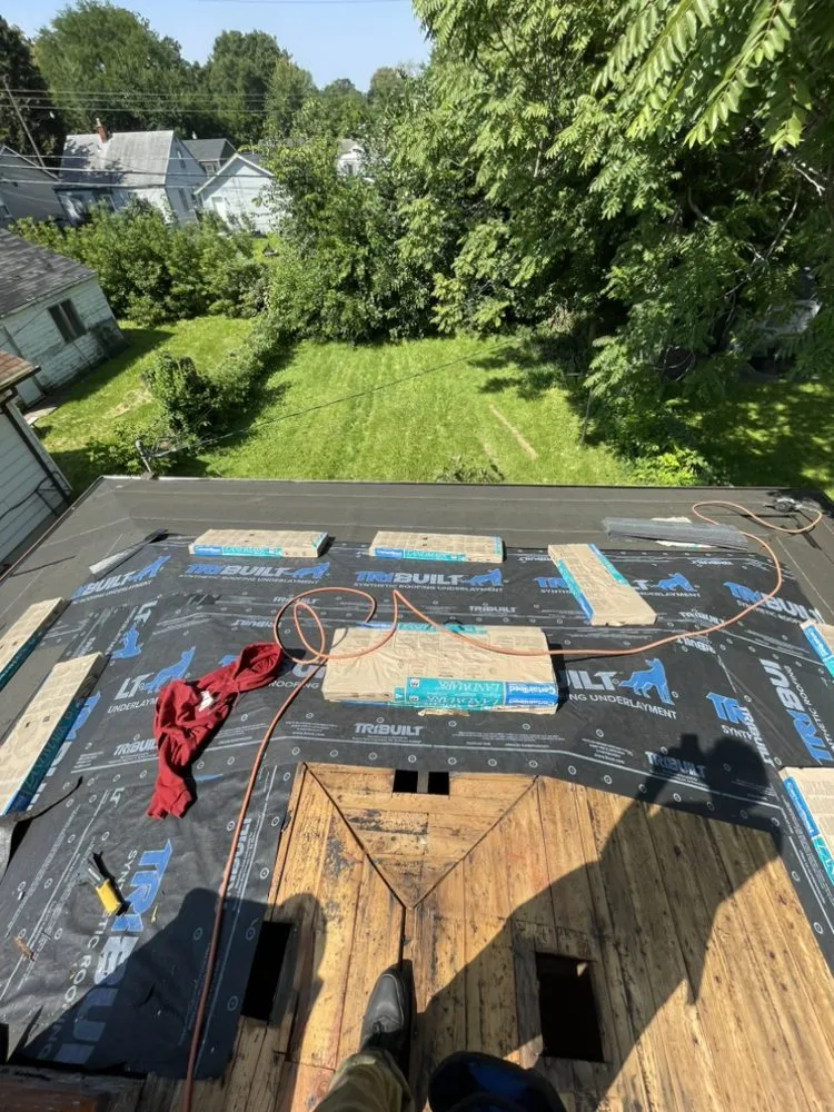 Slide of B & Ts Home Improvement