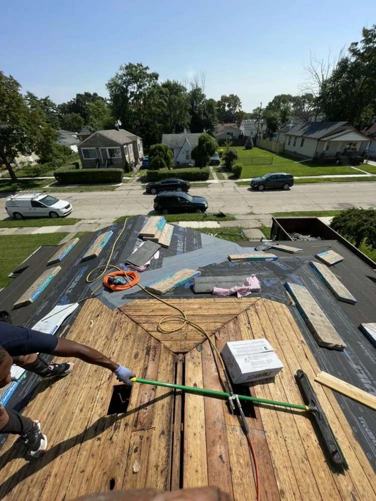 Slide of B & Ts Home Improvement